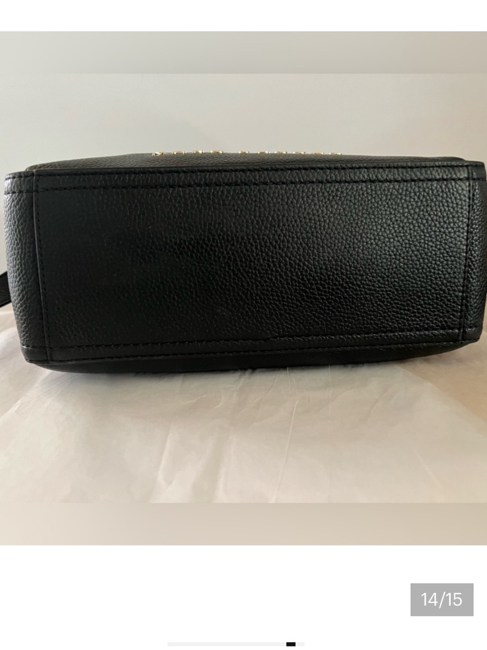 Marc Jacobs Black Leather Groove Shoulder Bag with Gold Hardware - Picture 4 of 9